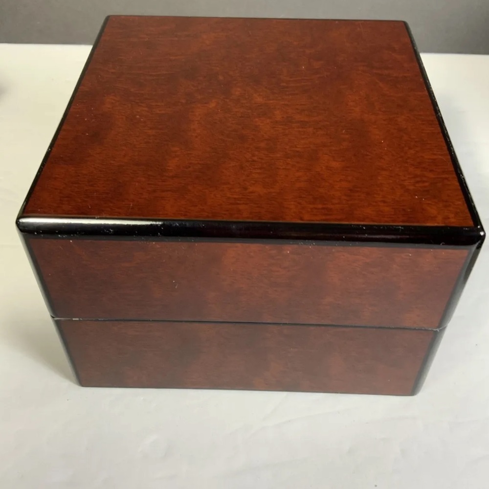 Steven Land Wood Watch Box Glossy Red Luxury 5 1/4" X 5 1/4" #ESL